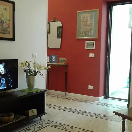 Lilium House Apts Apartament