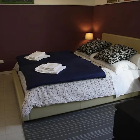 Lilium House Apts *
