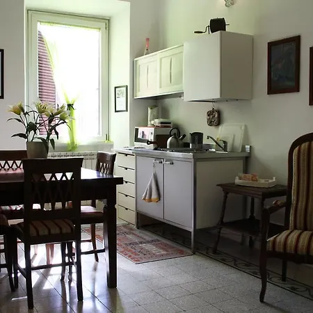 Lilium House Apts
